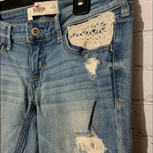 Hollister Medium Wash Distressed Skinny Jeans - Picture 3 of 6